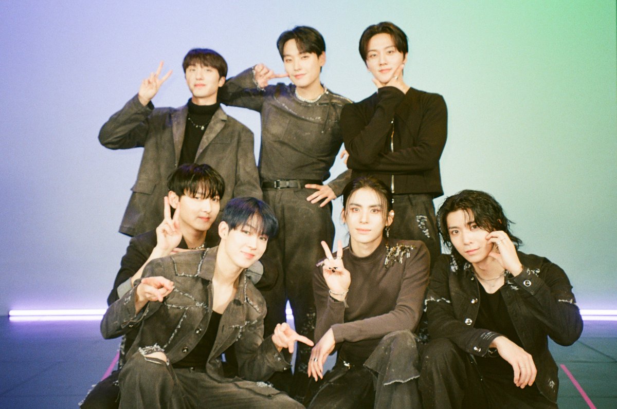 필름카메라로 기록한 1월의 추억📸 2월에도 쭈욱 엠투와 함께해요❣ #1월의엠투 #M2film #릴레이댄스 #SF9 #에스에프나인 <a href="/SF9_FANCLUB/">SF9_FANCLUB</a>