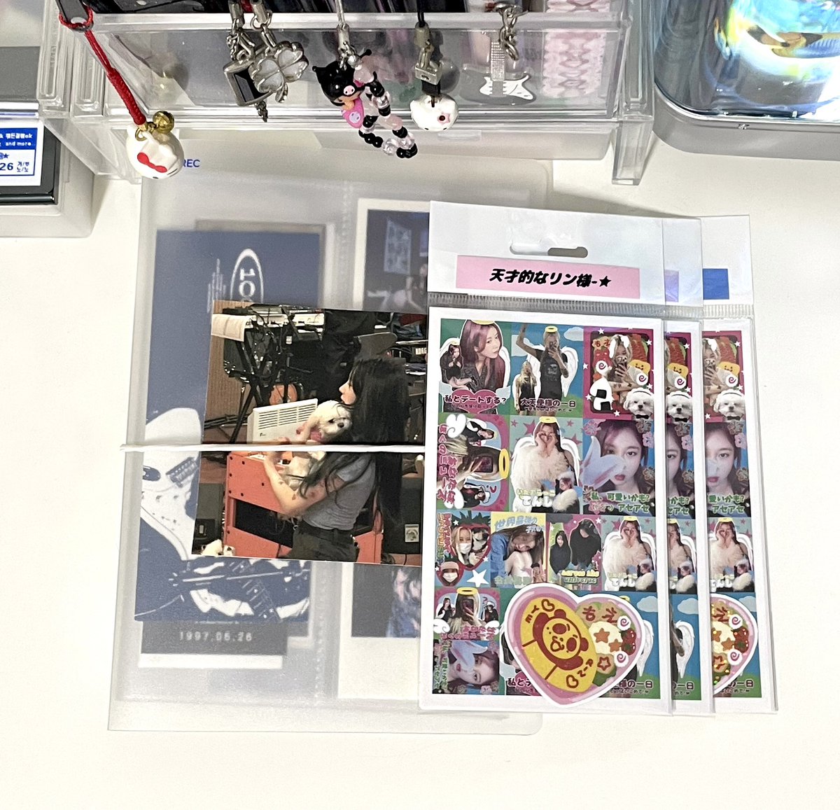 #rt 추첨 한 분께 백예린 프리쿠라와 오므라이스 스티커를 보내드립마라 🩵