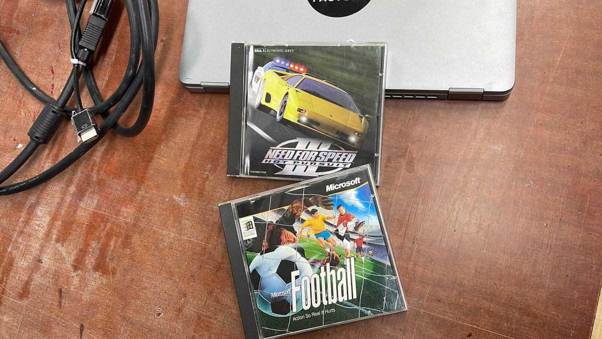 HAMK Gaming Academy pyrkii tarjoamaan uusimpia pelikokemuksia ja koneemme tukevat nyt myös Windows 95 -käyttöjärjestelmää! Action so real it hurts! Tervetuloa peleille. #esportsfi #hamk_uas