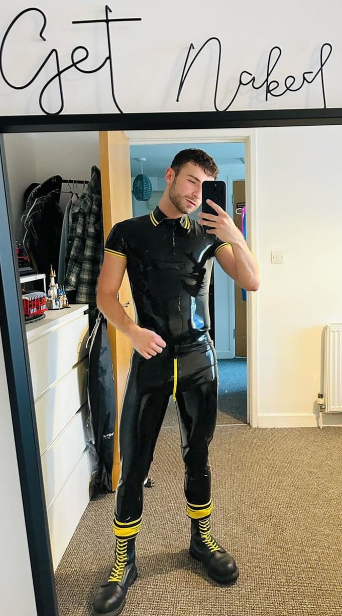 New account 
#rubber #rubberboy #Regulation #kink #rubberfetish #fetish #gayfetish #ws