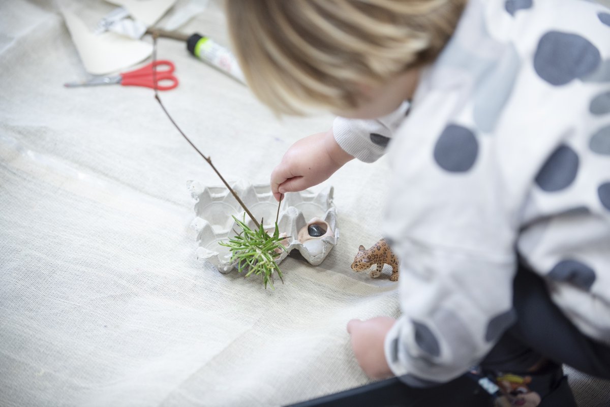 miner2major's tweet image. Little Creatives is back this March, bringing 5 new artists to spark the creativity in your little ones! 🎨

Sessions are designed to help early years' children unleash their creative imagination 🖌️🍂🌳

Check all dates and times @Nottslibraries here: bit.ly/3OmoimO