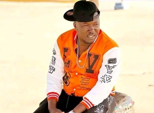 I listen to KAO denero songs everyday I wake up, he’s one of the artist I respect so much.

Stanship aside, back to my root Album is a jam, 🔥💓
And you which Artist you listen to his\her songs everyday???