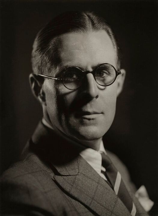 SocStreatham's tweet photo. #OTD 31 January 1903 the methodist minister Baron Donald Soper was born. He lived at "Yaverland" Streatham Park and he married Marie Dean at The Wesleyan Church in Streatham.
NPG x2125 © National Portrait Gallery #StreathamHistory #Soper https://t.co/eFwtG1QNO3
