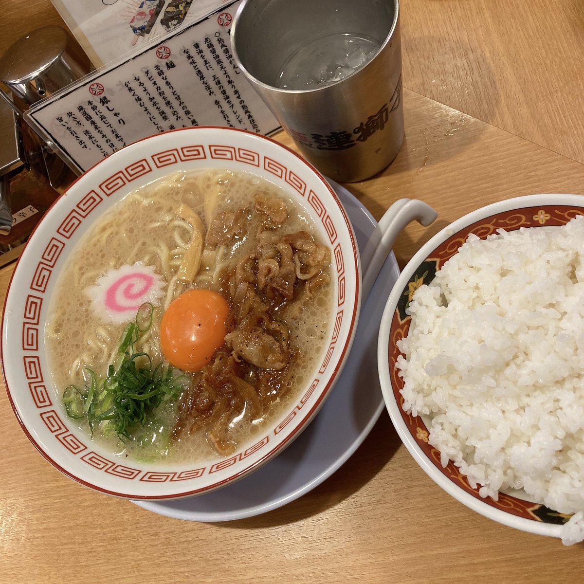 pogitter's tweet image. #今日のコスメ💄

#Celvoke
ポリフォニックブラッシュ
01 プリマバレリーナ

パウダーチークはほわほわな粉質がいい感じ！
クリームハイライトは結構ペタペタするので、
マスクの方は頬骨の上あたりに使うのが🙆🏻‍♀️
重ねるとニュアンスが変わってこれまた良き✨

#セルヴォーク #コスメレポ #コスメ購入品