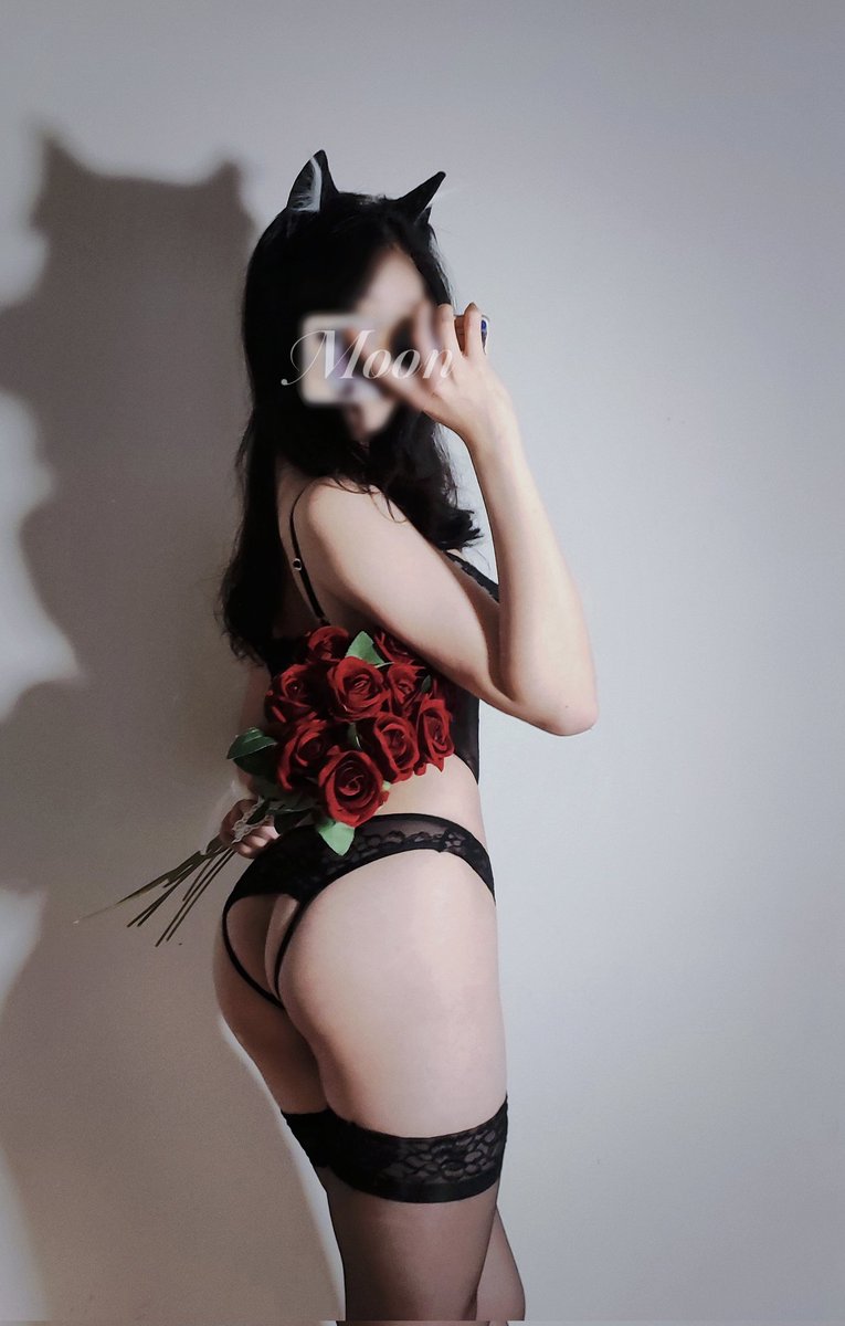 🧦 @linglingerie0 #绫天生丝滑 https://t.co/FdQ7ua0FGC