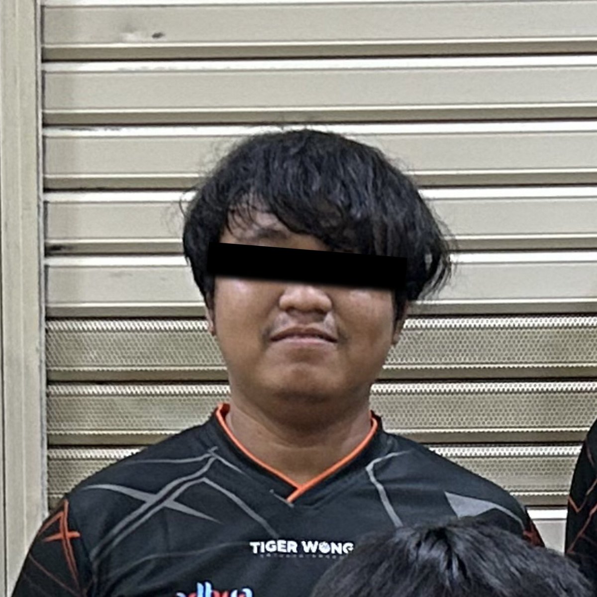 Coach valorant bawa kabur duit playernya dan pinjem duit sana-sini gapernah dibalikin.
DISCLAIMER : gue nge-up kasus ini bukan karena mau menjatuhkan pihak manapun, tapi gue berharap semoga kedepannya gaada lagi yang jadi korban.-