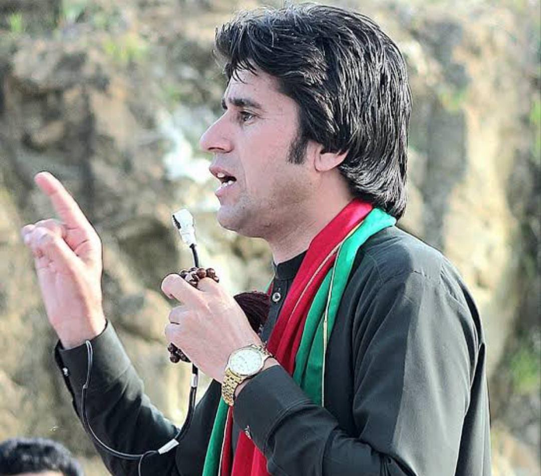 SaifSolicitor's tweet photo. ریحان زیب محنتی نوجوان نظریاتی تحریک انصاف کا کارکن کو باجوڑ میں نامعلوم لوگوں نے شہید کر دیا

میرے پاس الفاظ ختم ہو گئے😪 https://t.co/lMfvWZTSET