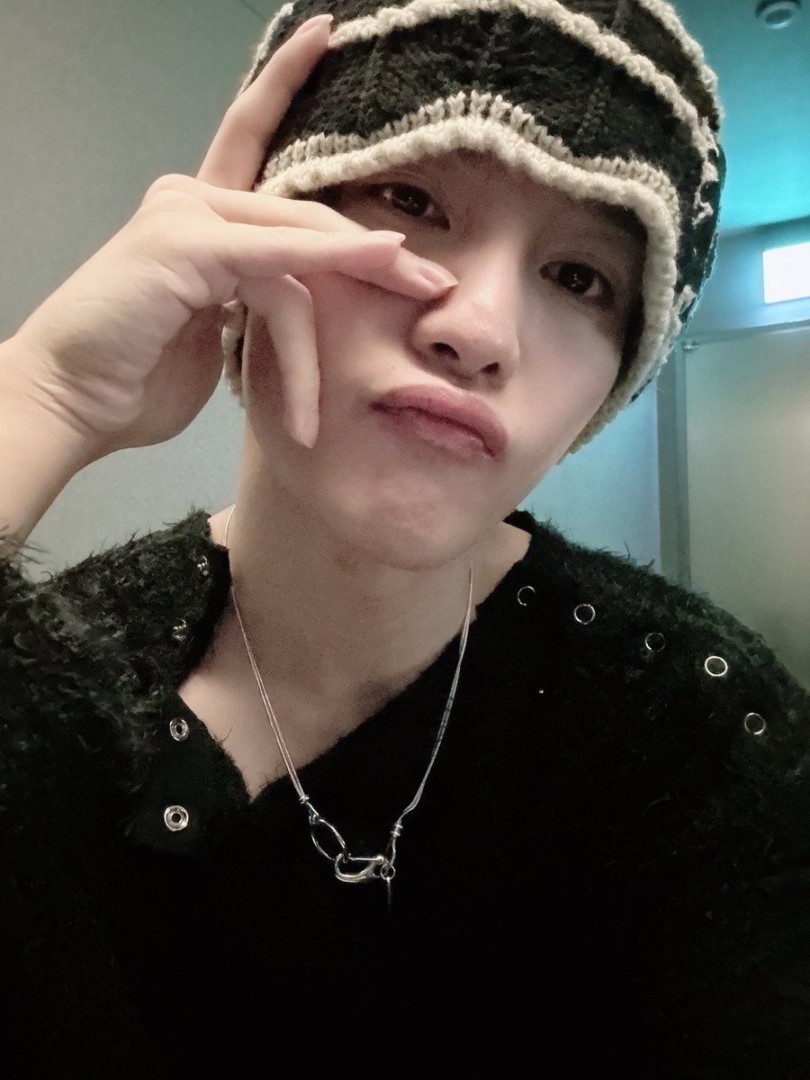 ArabYangYang's tweet photo. 💭 | 240131
يانقيانق عبر ببل:
- انتهى الفصل
- أنا جائع جدا
- ماذا يجب أن آكل 
- هل تعتقد أن أوياكودون أو البرجر افضل؟ 

 #YANGYANG #刘扬扬 #양양 https://t.co/1oDVFOmYXe