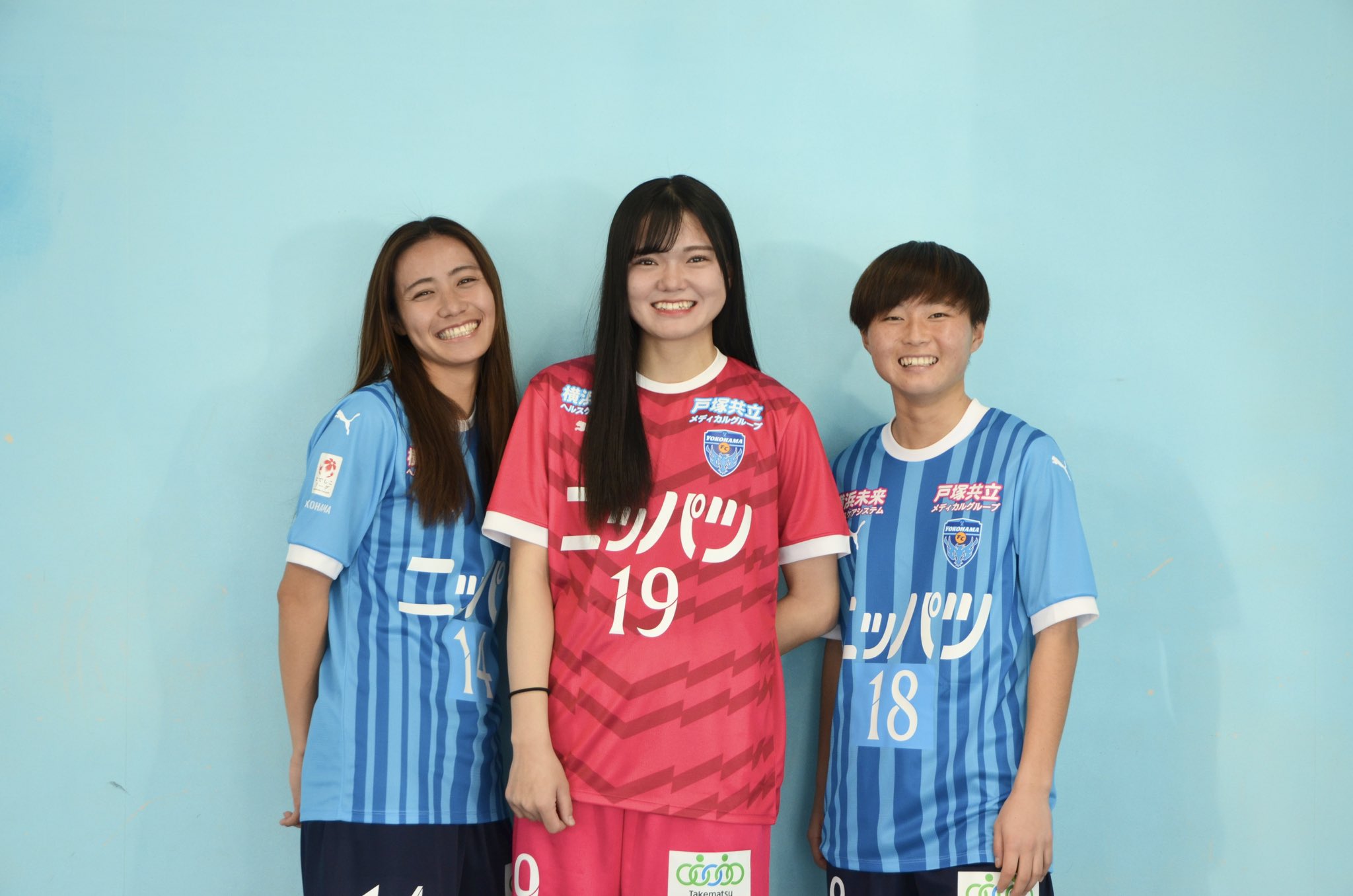 横浜FCシーガルズ　南條里緒　特大タペストリー 2024NEWウェア👕かっちょいい〜！！ #写真でわかる2人のパワー