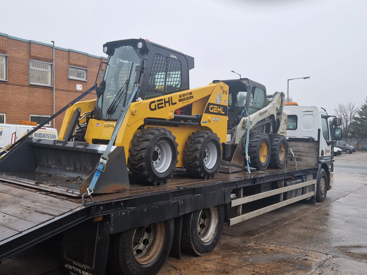 Finishing off this week with these two brilliant skidsteers (one repaired, one on hire) successfully delivered to our customers 👍 #gehl #bobcat #skidsteer #Skidsteerloader