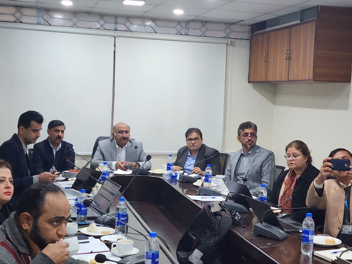 SELD_Sindh's tweet photo. post flood response intervention, gaps and data assessment.
The meeting attended by representatives from #UNICEF Islamabad and Sindh office, #Savethechuldren and #ESWG & #DRRWorkingGroup members https://t.co/rpfxvJQecR