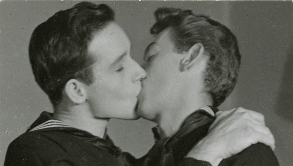Dive into concealed histories of marginalised loves with Luke Turner and Dr Sian Edwards on Feb 14th. ♥️ Explore LGBTQIA+ experiences on society's outskirts, featuring tales from 'Men at War.' 📆 Feb 14, 6:30 PM 🎟️ Tickets: loom.ly/8qqsJy8