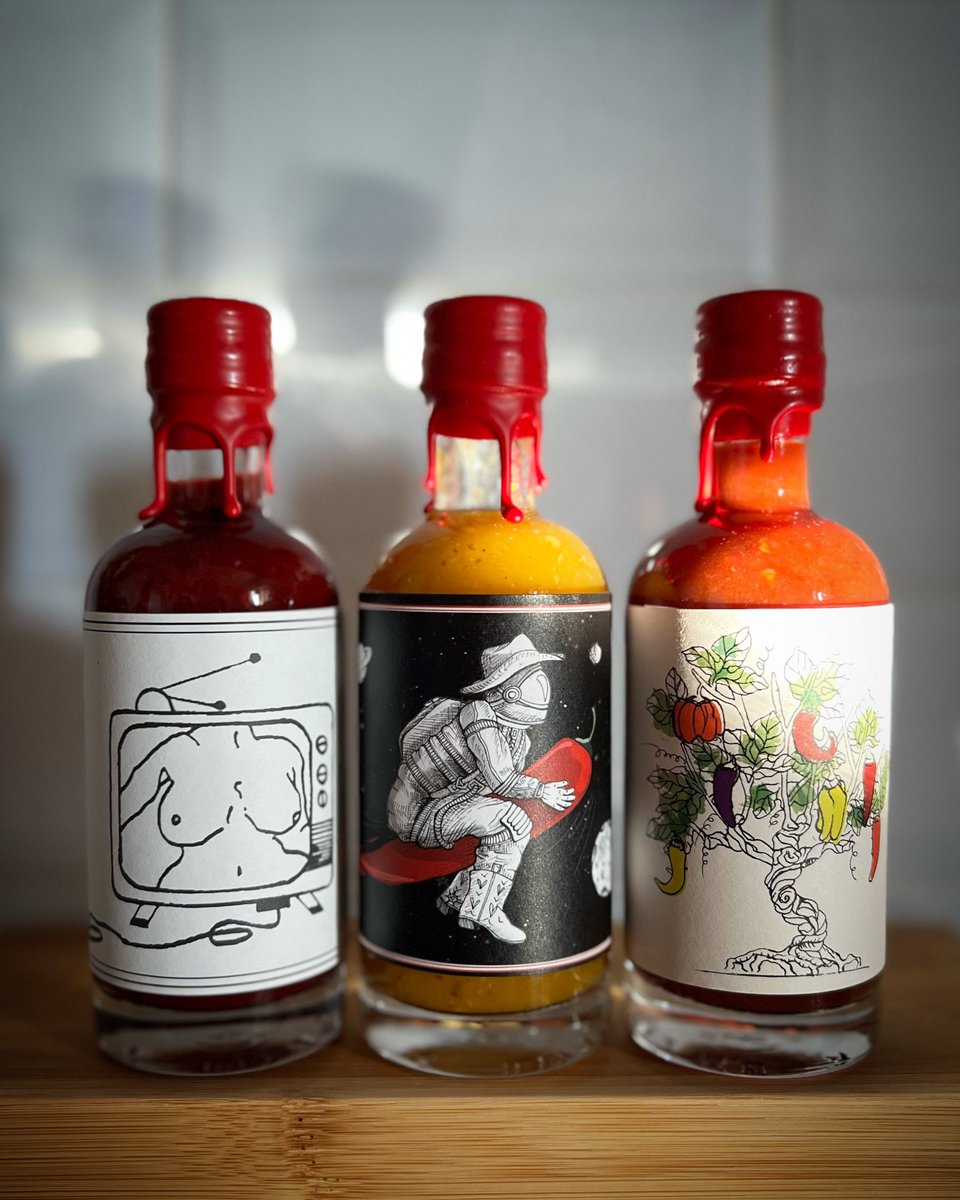 Les sauces piquantes by <a href="/ConserveAnatra/">ANATRA conserverie moderne</a> sont à retrouver sur notre site internet

anatracorse.com

- SPICY BOOBS cerise &amp; piment fermenté 
- RING of FIRE abricot - piments - épices 
- ALL TOGETHER NOW niellucciu - piments …

#hotsauce #saucepiquante