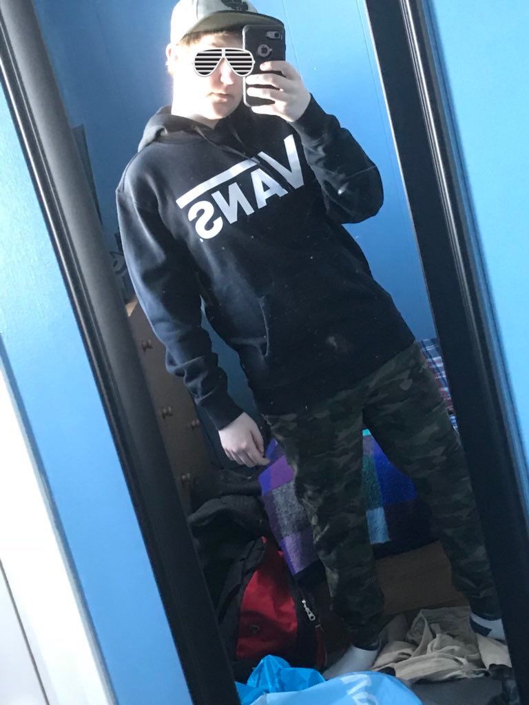 1Spoiledboy69's tweet photo. @spoiledboy69 https://t.co/irw6dhFDoQ