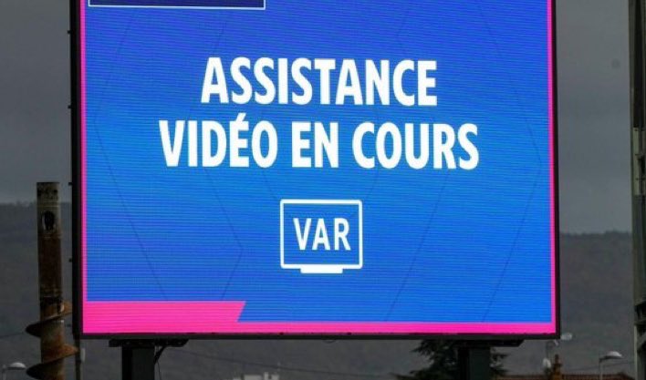 pap_mas's tweet photo. 📍Maintenant nos Récoltons les fruits de ce long voyage
🎙La Renégociation Sino-congolais,Sicomines.
🔔Les explications de MFumu Toto face @prince_epenge
📍Soki @fatshi13 ayaka te comment congolais allait savoir que les chinois et le clan kabila Bazo zoba biso? https://t.co/VBLwmcgnOu