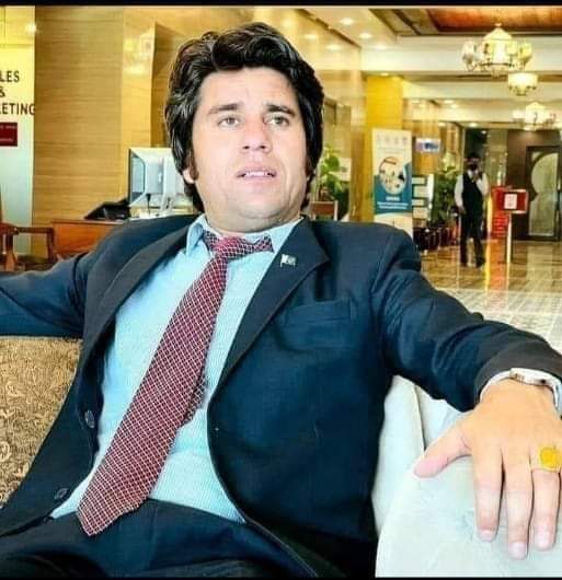 پاکستان تحریک انصاف کے نظریاتی کارکن ریحان زیب خان آپ باجوڑ فائرنگ سے شہید ھوگیا بہت افسوس ھوا 
اللہ تعالیٰ دی مغفرت نصیب کہ رورہ ڈیر زیات دی خفہ کڑو د سنگہ سیاست دے چی اقتدار دپارہ دومرہ ظلم  😭😭😭😭😭😭