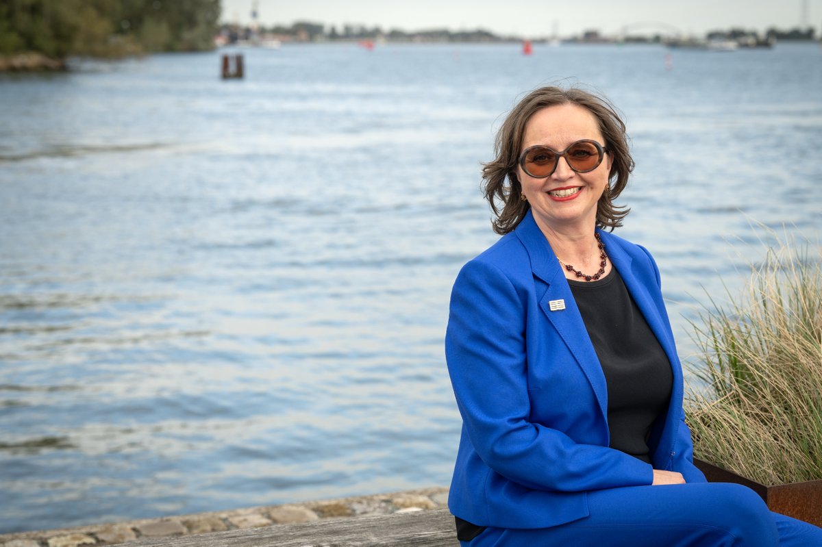 Goed nieuws op de #dagvandedirecteur: Anne Schroën  wordt per 1 februari benoemd als directeur BNA. Schroën beschikt over ruime bestuurlijke ervaring in #politiek Den Haag en Brussel. 
Schroën zal de koers van BNA verder vormgeven en ten uitvoer brengen. bna.nl/nieuws/anne-sc…