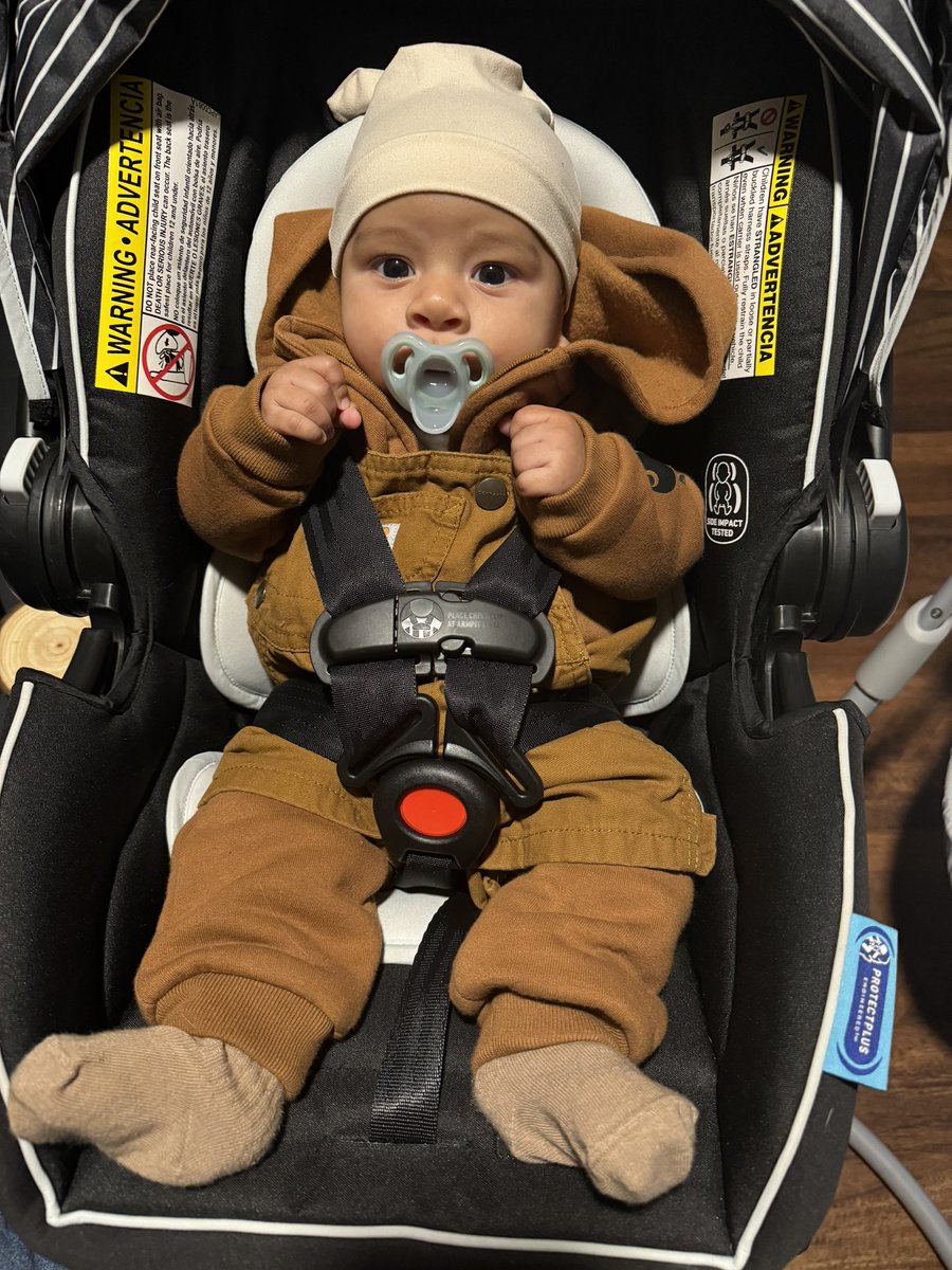 qmaiahudson's tweet photo. Boy mom🩵 
Isn’t he the cutest :) https://t.co/3Hz10nSxCD
