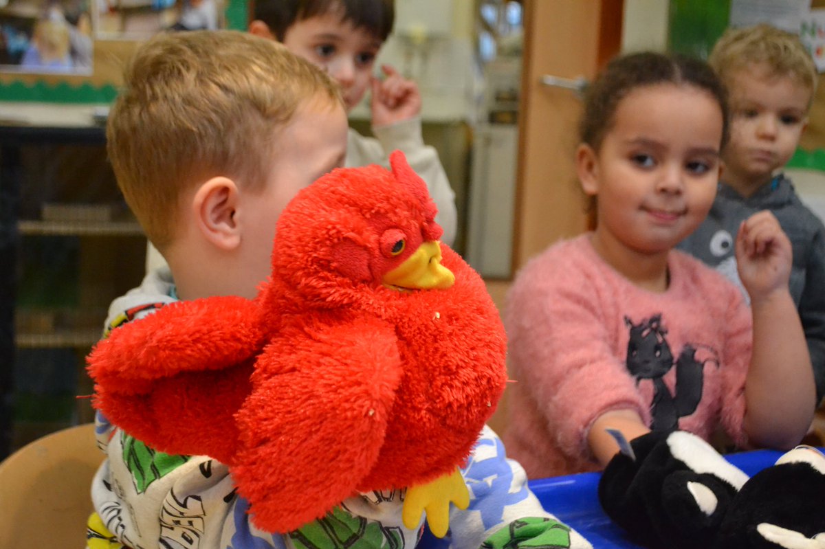 SchoolRowland's tweet photo. It’s #NationalStorytellingWeek! 📖📚

This morning we have been reading ‘The Little Red Hen’ and using puppets to help the story come to life.
@Literacy_Trust https://t.co/DLp1dm7My2