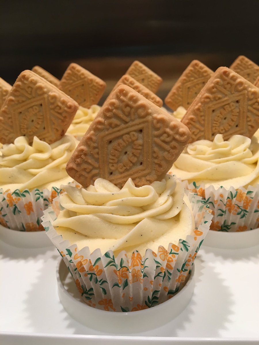mrsbbakes's tweet photo. Tea &amp; biscuits? Well kind of, these delightful little custard cream cupcakes 😍
#mrsbbakes #cupcakes #custardcream #delicious #homemade #baking #Foodie #foodlover #yummy #teaandbiscuits #Wednesday #lovethem https://t.co/Pb3hxbqmrn
