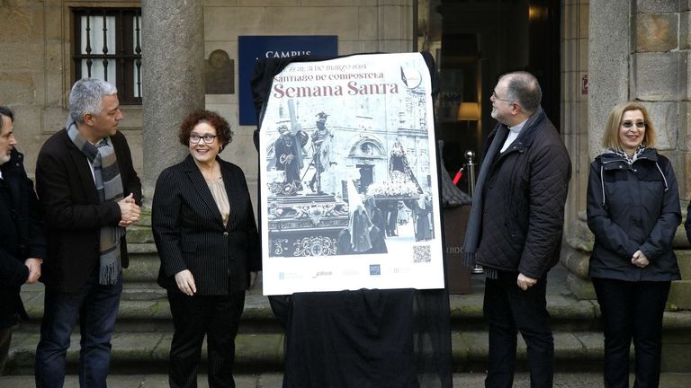 🎞 Una foto de los años 80 anuncia las 15 procesiones de #SemanaSanta en #Compostela (<a href="/SemStaSantiago/">Semana Santa Santiago</a>) 👉 lavoz.gal/8ogac2