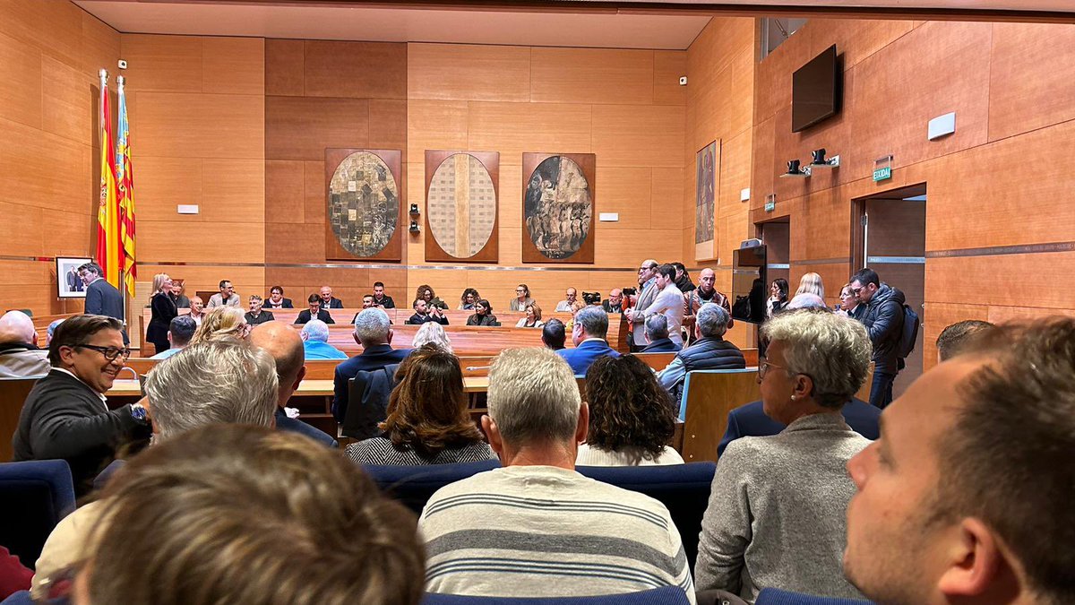 veinspermassa's tweet photo. Primer encuentro de partidos municipalistas: "Un movimiento que suma fuerzas"
La cita cuenta con más de 100 representantes municipales de diversos partidos
independientes de las tres provincias de la Comunitat Valenciana.

#veinspermassamagrell
#encuentromunicipalistas https://t.co/vd6RLtmm0y