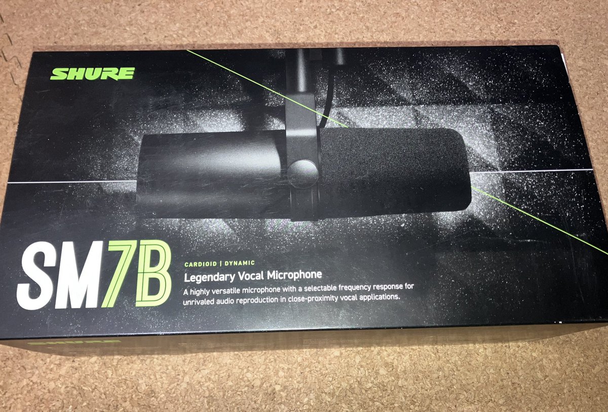 zousansense's tweet photo. 新年入って機材更新しました❗️
マイクもオーディオインターフェイスもレベルアップ⤴️
マイク🎙️むっちゃ歌いやすいし、
ええ声ぇぇぇぇーになるかも🤣
で、ぼっちぼっち配信かな🤗🎩🐘
#shure #SM7B #SSL12 #SolidStateLogic https://t.co/BKDYw7yi6T