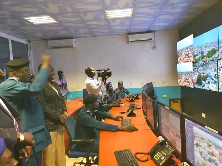 RadioOneSS's tweet photo. South Sudan National Police Service says it has reinstalled CCTV surveillance cameras around Juba to help prevent crimes in the city.
The reactivation process cost around USD 83,300, SSNPS announced Wednesday. #OneUpdates 📸 SSNPS https://t.co/KSrKbZoseJ
