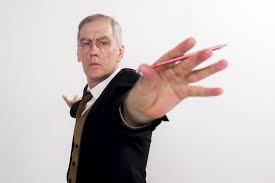 I’ve literally had dreams – more than I can keep count of – about unearthing great lost songs by my favourite artists. Perhaps you have too. A couple of years ago, it happened for real. The artist in question was Robert Forster. (1/5)