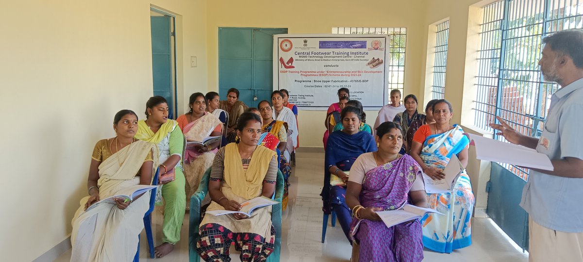 CFTI_Chennai's tweet photo. CFTI Chennai's trainers conducting a Entrepreneurship Skill Development Programme (ESDP), Sponsored by the Office of DC MSME.
@dcmsmeoffice @minmsme @mygovindia
#EntrepreneurshipskillDevelopmentprogramme #ESDP https://t.co/winCQjfPQE