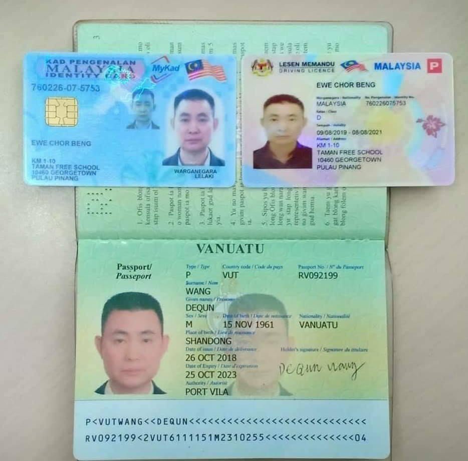 encikmimpizz's tweet photo. @NikitaNikAziz Tak tau dah dah nak buat mcmna dengan pati China ni,sampai boleh palsu kan id lg,ni yg kantoi, tak kantoi xtau la. https://t.co/nKlREA9ZDL