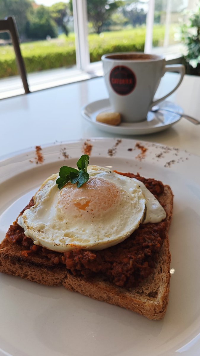 We have a delicious Westlake breakfast special this week ⛳️🍳🍳
Enjoy Chef's Savoury Mince on toast with Fried egg at only R50.
Pop in soon!