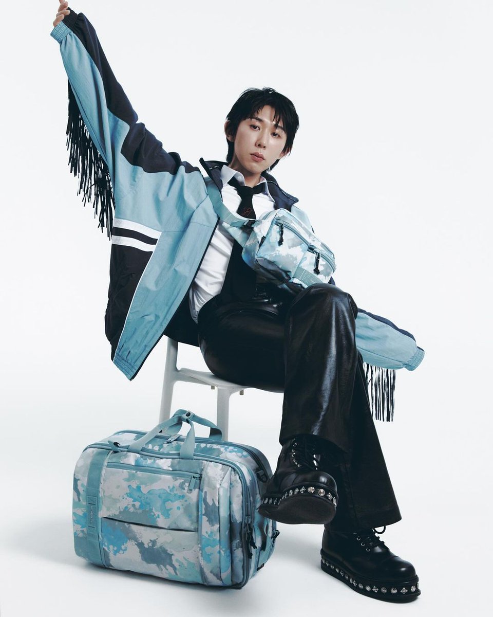 AOMGTH's tweet photo. [VID] 310124 Dazed Korea โพสต์ภาพ Code Kunst และแบรนด์กระเป๋า Samsonite RED จาก Dazed Korea ฉบับเดือนกุมภาพันธ์ค่ะ

https://t.co/cCV8ez2HdL

#AOMG #CodeKunst #코드쿤스트 #SamsoniteRed https://t.co/aZIU91HNjW