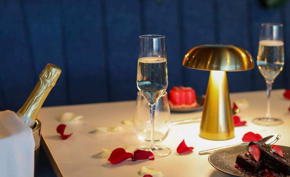It's a Valentine's Love Affair this month. Book at our Unity Sky Lounge on Valentine's for a limited edition taster menu. Experience lovely views of Milton Keynes from the roof terrace and swing music from the awesome @OCorbett34675 #LoveMK #WhatsOnMK #MiltonKeynes