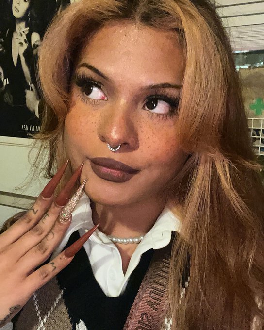 I&rsquo;m the cat&rsquo;s meow #trans https://t.co/L8jpD5lN6T<a href="/tag/trans"class="tags">#trans</a>