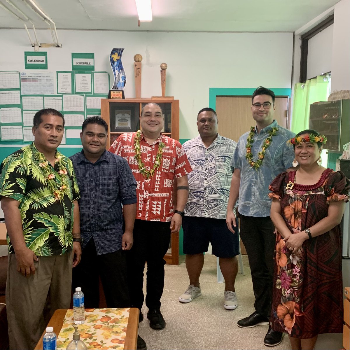 Had enlightening talks at #ChuukHighSchool and #BereaChristianSchool today! Discussed the value of the #PacificIslandsReport for students and teachers. Learn more at pireport.org. Thanks, FSM! Next stop, Guam!

#PIDPinTheRegion #PIReport #CapacityBuilding