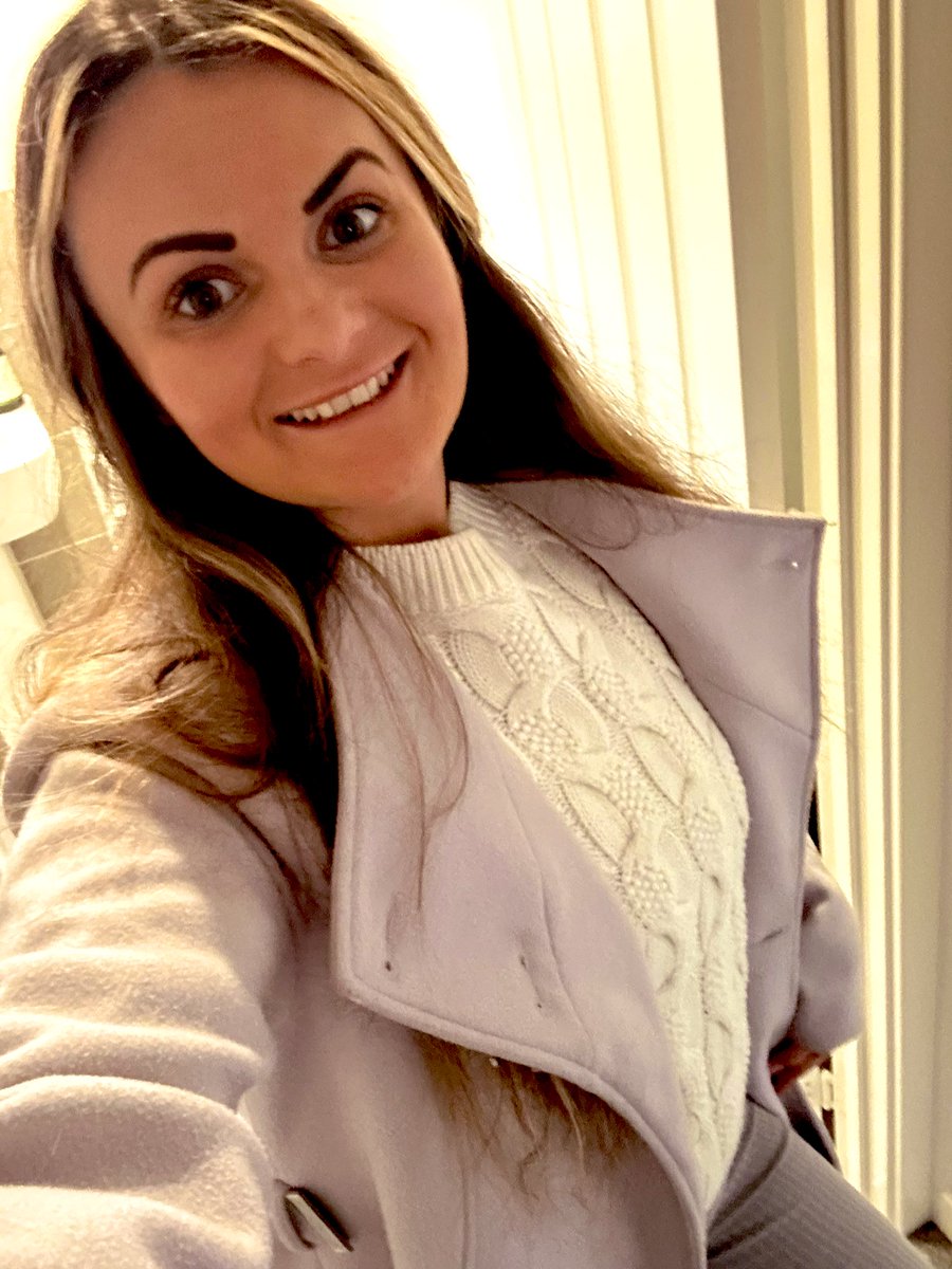 Miss Budding tweet media