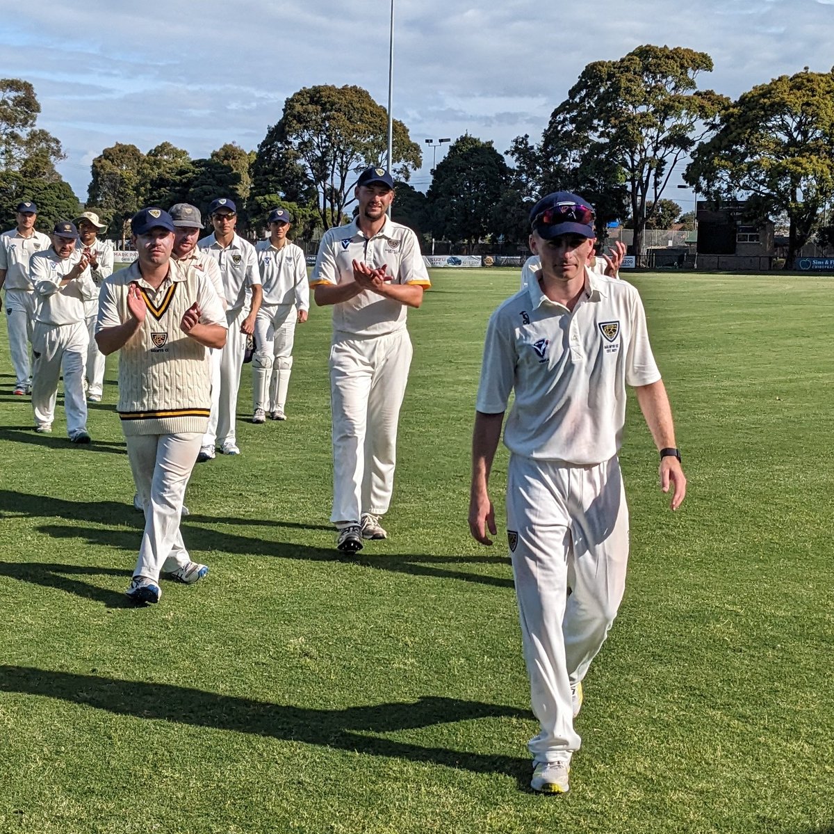 BalwynCC's tweet image. 💛💙🐯🏏

Congrats to #PlayerOfTheWeek Andy Gorvin for 5/60 in the 1st XI versus Noble Park.

🎟️ This class performance is brought to you by the Toyota Raffle: toyotagoodforcricket.raffletix.com.au/balwyncc?v=1