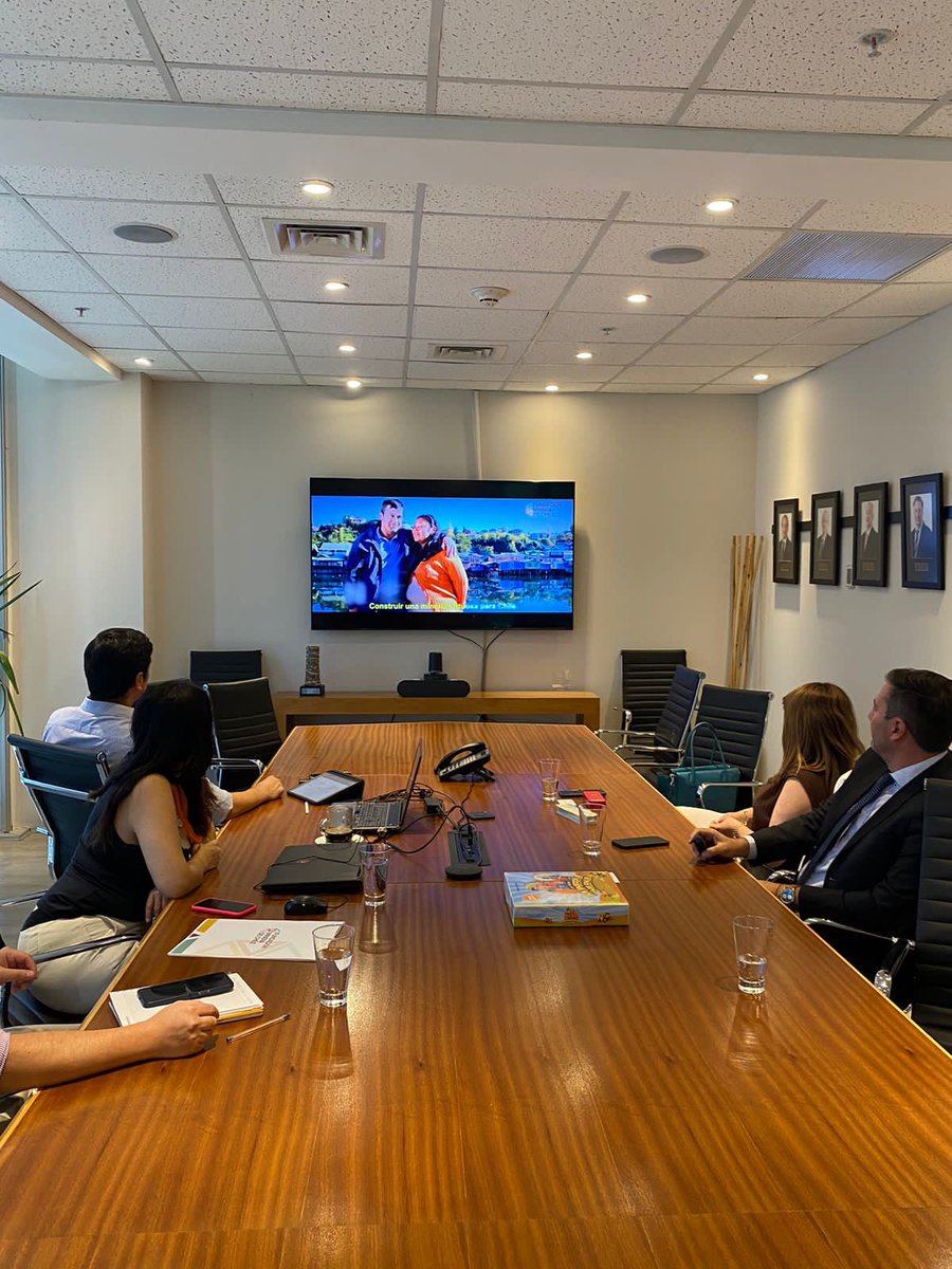 Visitamos a la <a href="/aprimin/">APRIMIN AG</a> para saludar a su nueva presidenta, Dominique Viera y su equipo. Un momento para relevar la importancia de promover la educación en minería y estudiar canales de fortalecimiento de lazos de trabajo y cooperación entre el ecosistema minero.
Mucho éxito!