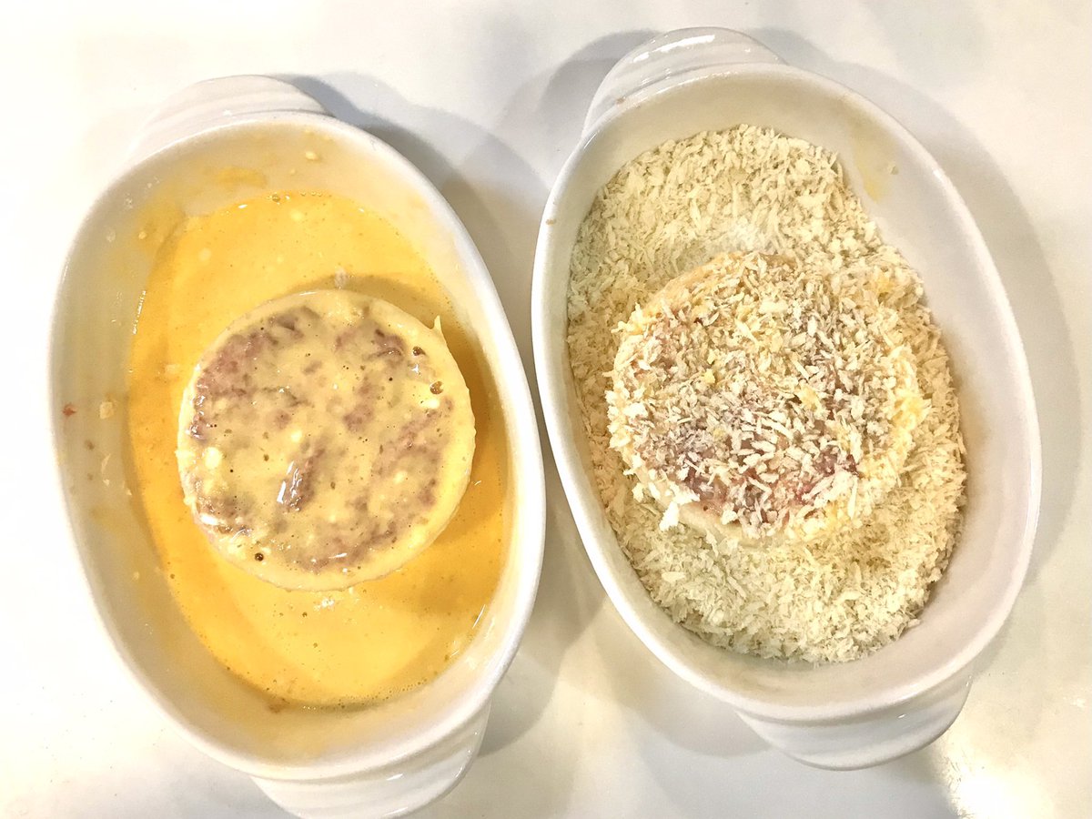 mainooyatsu's tweet photo. 何度も投稿していますが、玉ねぎの輪にひき肉を詰めて揚げ焼きにすると最高においしいのでぜひ！玉ねぎが甘くてジューシー🧅 https://t.co/KGOKkXxCeY