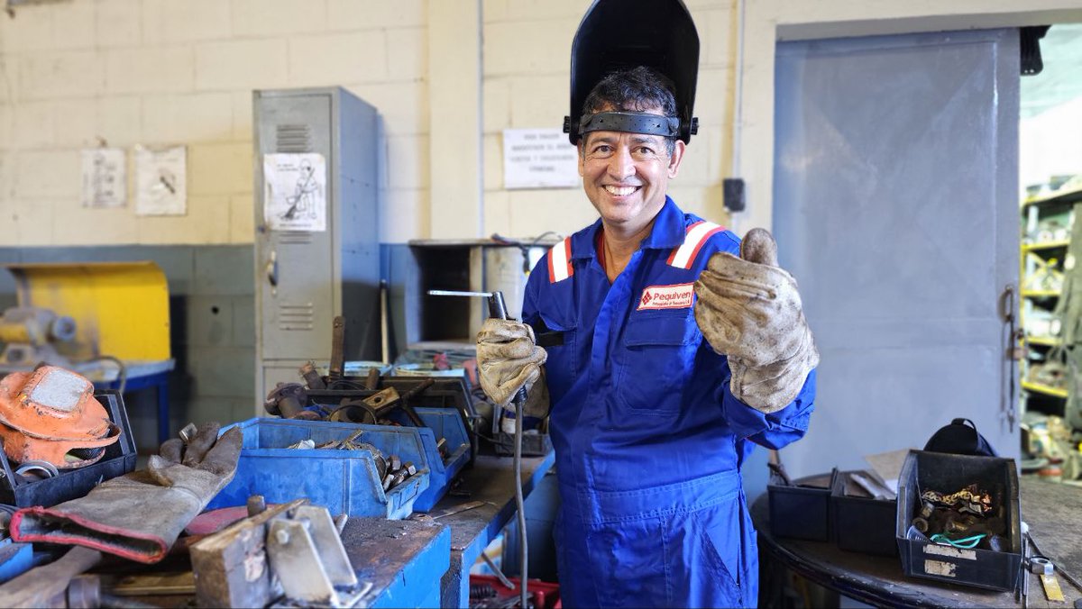 ¡El mejor trabajo es aquel que se hace con alegría y pasión! 

Y eso precisamente es lo que se ve reflejado en cada rincón del Complejo Petroquímico G/D José Antonio Anzoátegui, la excelencia y entrega de nuestra fuerza laboral. <a href="/TellecheaRuiz/">Rafael Tellechea</a> <a href="/nlaconchamolina/">@NLaConchaMolina</a> <a href="/NicolasMaduro/">Nicolás Maduro</a>