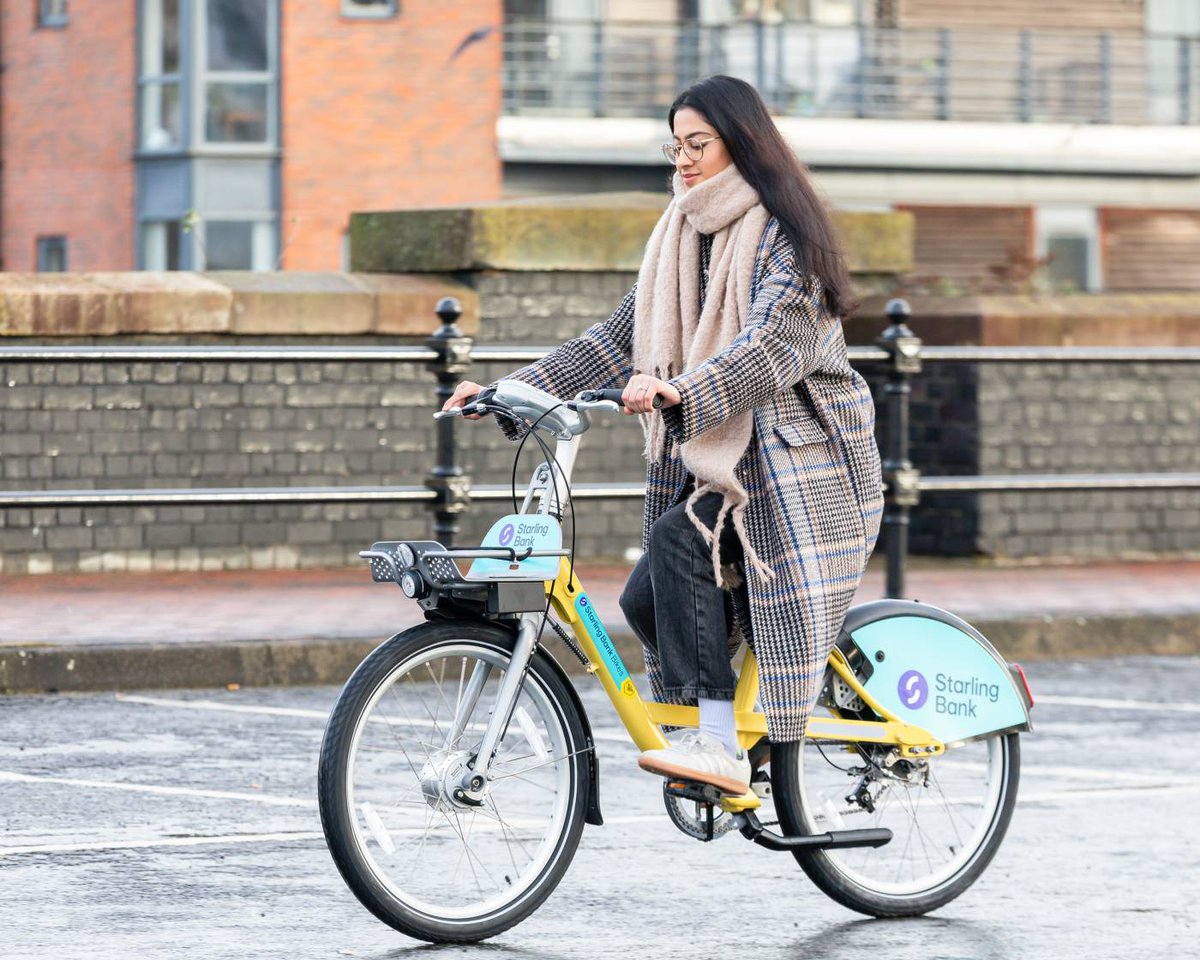 BREAKING @BeeNetwork will today announce a naming rights deal with @StarlingBank for Manchester's city bike hire scheme. Welcome Starling Bank Bikes!