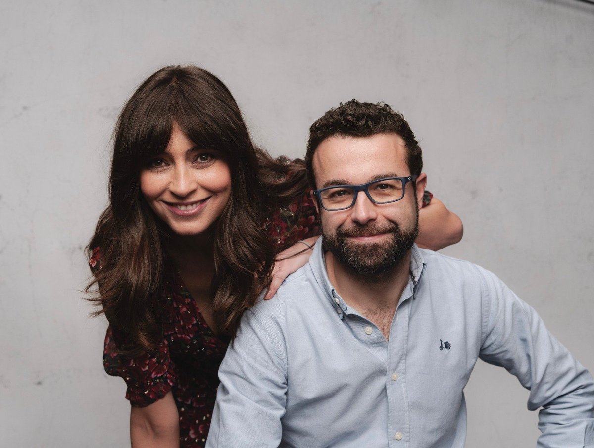 SomosHarmon's tweet image. Los amigos de @TsacAragon le van a dar una medalla a @mrtfernandez y @MaderueloPablo por nuestra peli @huellas_docu. Son tan adorables, ¿verdad?