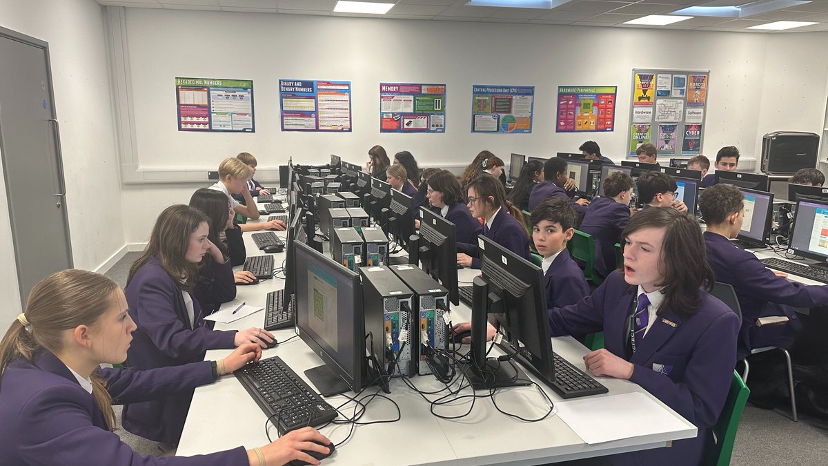 Well done to the 29 Computer Science students who finished in the ⭐️UK top 10%⭐️ in the BEBRAS Computational Thinking Challenge & were thus invited to take part in the Oxford University Computing Challenge last week. What an achievement!
Read more here 👉bit.ly/42nPibe