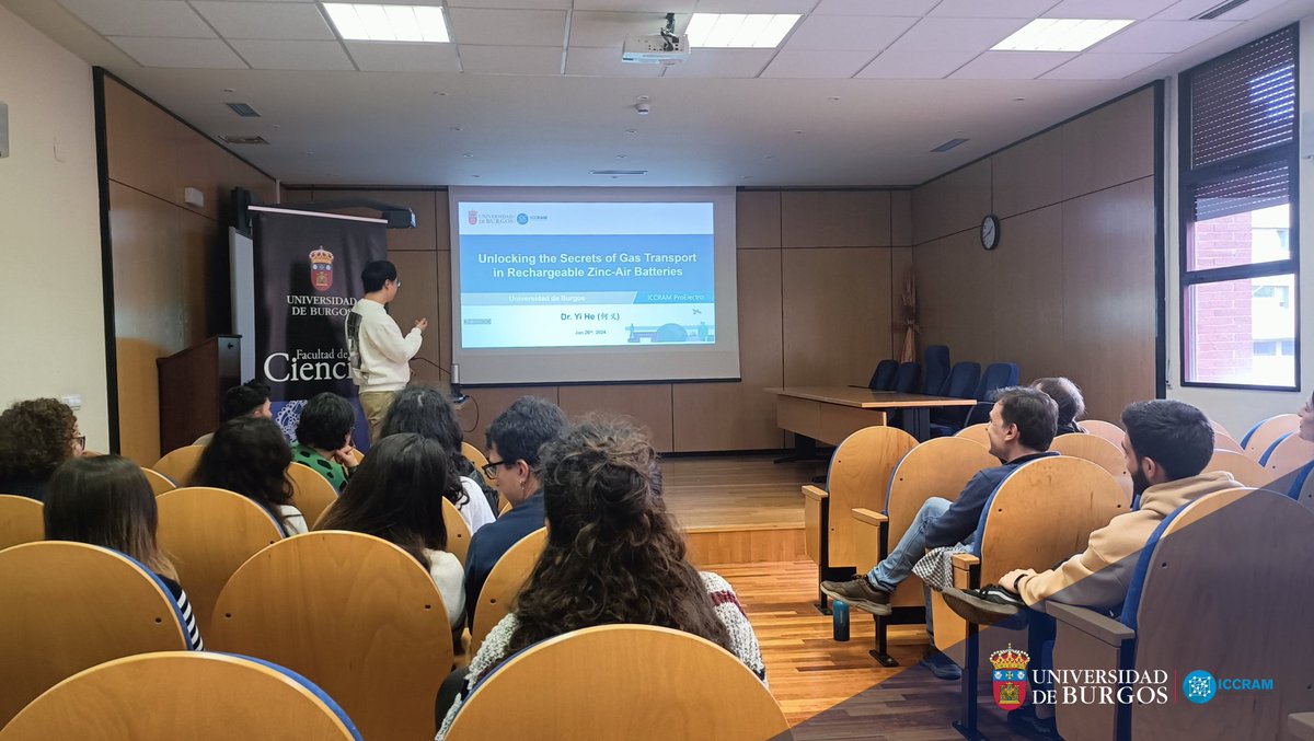 📷: Nice presentations at #ICCRAMScientificTalks 

👨‍🔬: Jose Carlos is working on the #BIOSYSMO Project addressing soil decontamination techniques, while Yi He works on projects such as #MeBattery researching next-generation batteries. 

Thank you for sharing!👏