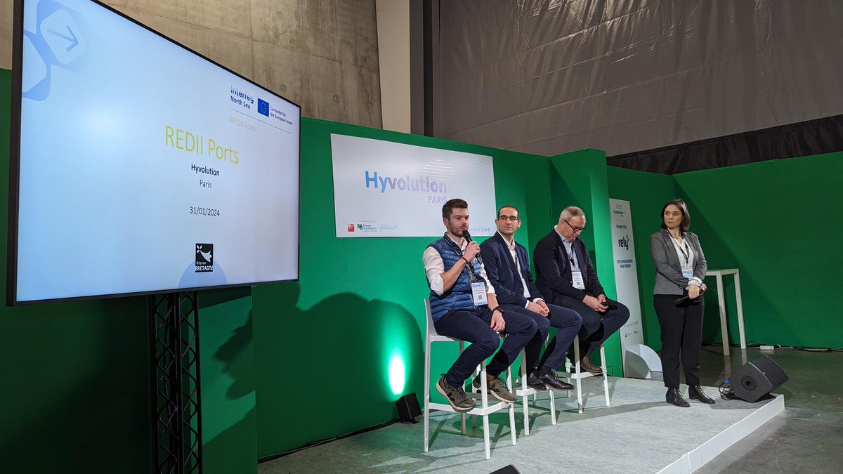 Place à la décarbonation des ports via le vecteur hydrogène ! 
Un rdv concret pour parler production d'H2 et usages à l'échelle des ports dans le cadre du projet européen RED II Ports 
<a href="/danielcueff/">Daniel Cueff</a> <a href="/regionbretagne/">Région Bretagne</a> <a href="/entech_se/">Entech</a>