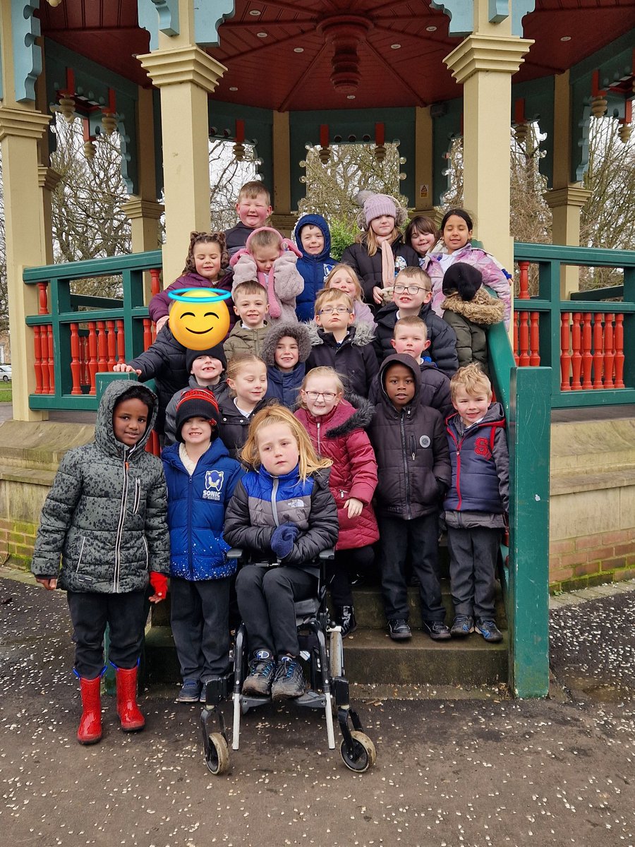 TPAYear2EL's tweet photo. We have just walked around the pond, across the bridge, to the conservatory! #TPAHistory @DeltaTheParks https://t.co/Kzjn86qhqK
