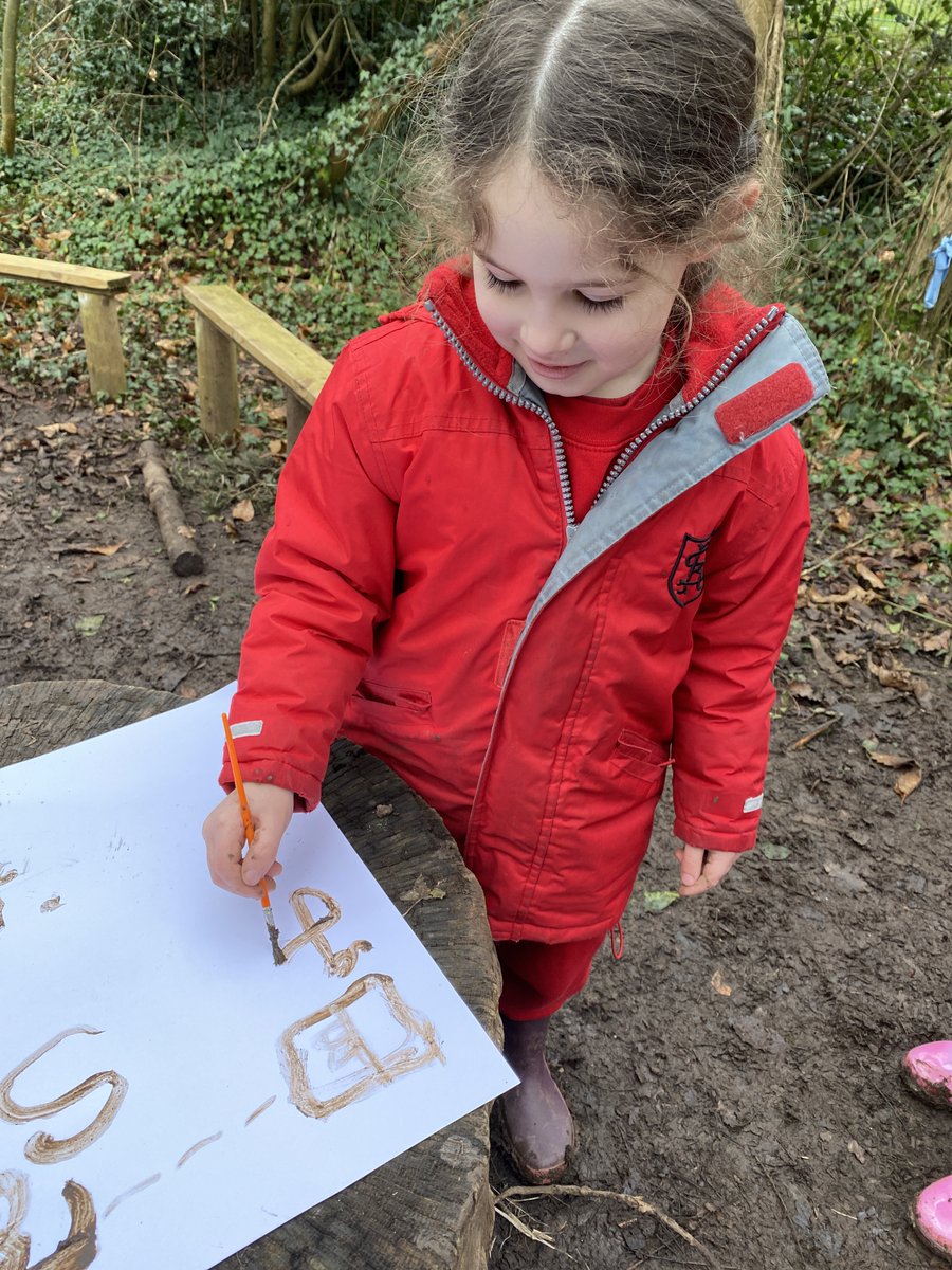 RougemontSchool's tweet image. A fabulous morning for Reception in Forest School showing off their budding geographical and numeracy skills creating ‘Mud Maps’. The pupils, who thrive on challenge, will use these in the classroom to create a key and coordinates!
#RougemontReady
#ASchoolForLife