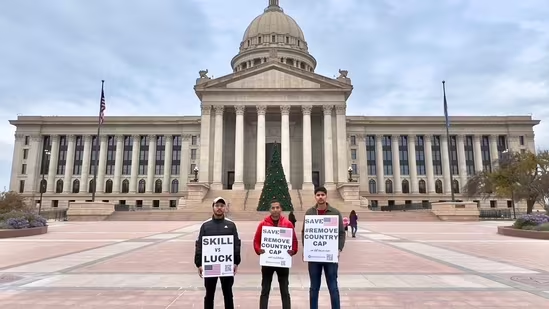 htTweets's tweet photo. Meet the #Indian-#American waging a war on #UnitedStates' discriminatory country cap on immigration

https://t.co/gaXEtTDbrf https://t.co/qfMeTsCvac