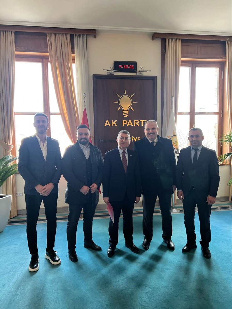 SirketZabitasi's tweet photo. Hukuksuzluğu dur durana kadar Ankara'nın yollarını aşındırmaya devam. Ankara heyetimiz @Bem_Bir_Sen Genel Başkanı @Leventusl @Akparti Grup Başkanvekili @avabdullahguler @MHP_Bilgi Grup Başkanvekili @M_Levent_Bulbul ve Genel Başkan Yardımcısı @ifarukaksu ile görüşmeler sağladı. https://t.co/jS5KxN3tWv